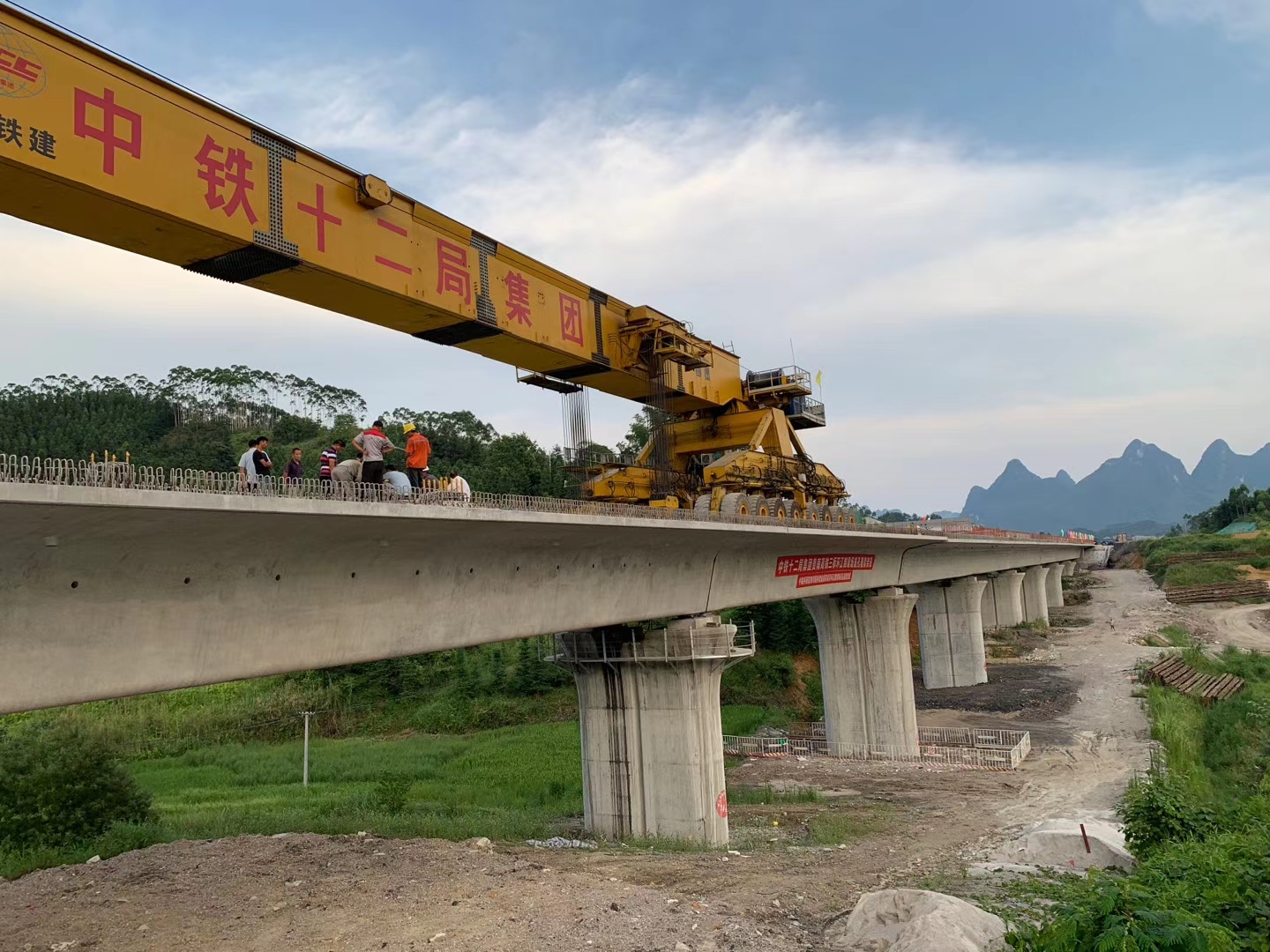 蒋湖农场预应力加固在公路桥梁施工应用